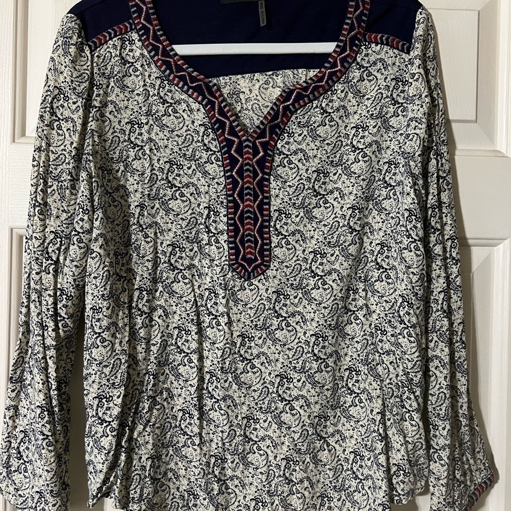 Woman’s THML blouse long sleeves